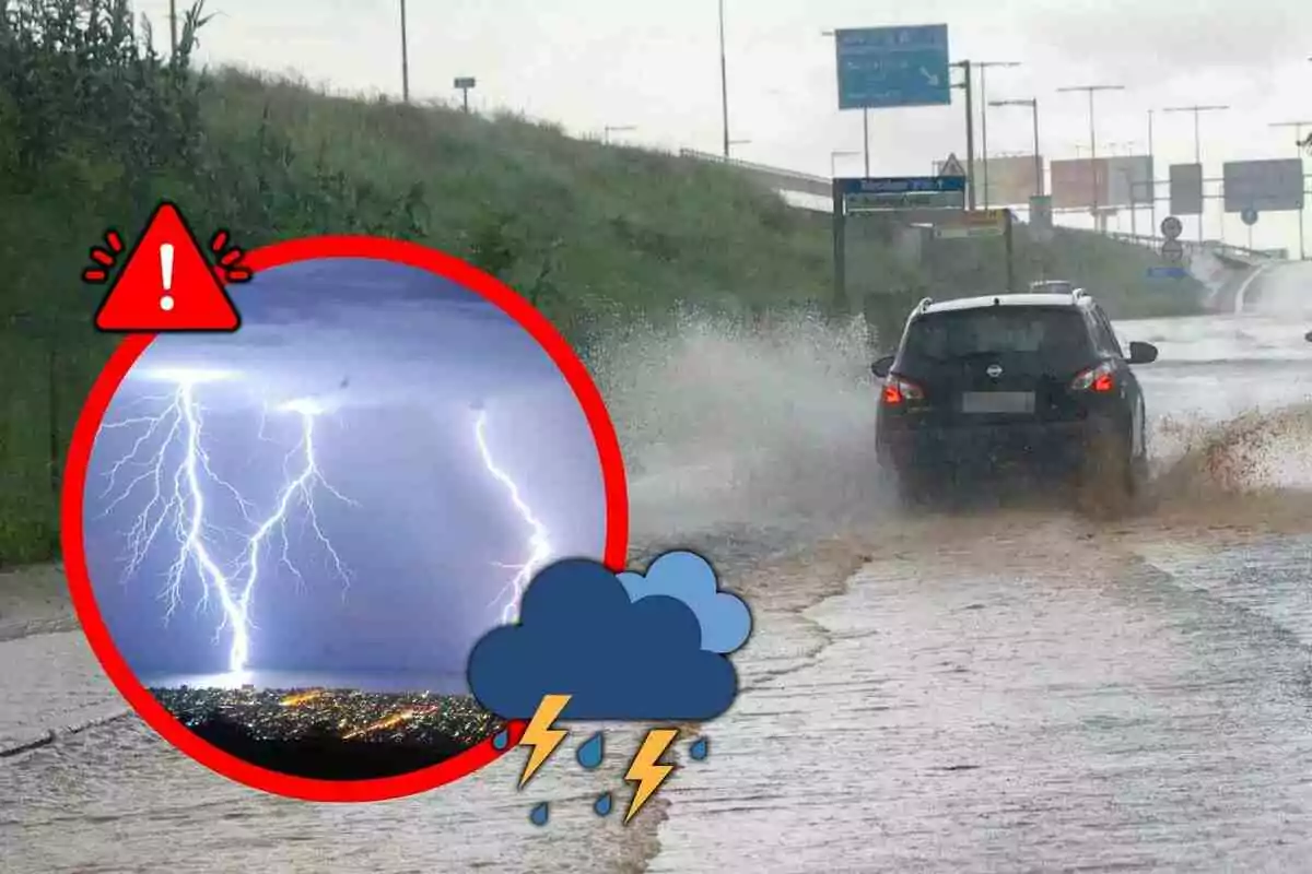 Un cotxe circula per una carretera inundada mentre plou intensament i s’observa un gràfic d’advertència amb llamps i núvols indicant tempesta elèctrica. Un cotxe circula per una carretera inundada mentre plou intensament i s’observa un gràfic d’advertència amb llamps i núvols indicant tempesta elèctrica.