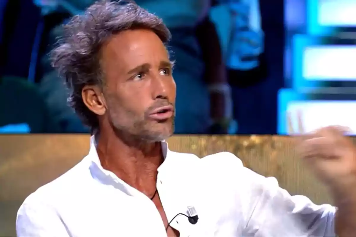 Álvaro Muñoz Escassi al debat final de 'Supervivientes'