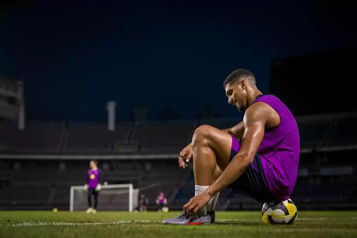 Ronald Araújo en un entrenamiento durante la gira asiática de pretemporada Ronald Araújo en un entrenamiento durante la gira asiática de pretemporada