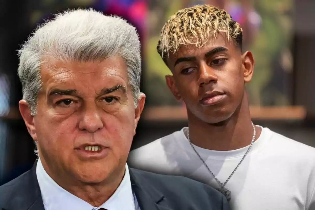 Dos hombres aparecen en primer plano, uno de cabello canoso y traje oscuro al frente y otro más joven con cabello rizado y teñido de rubio al fondo, ambos con expresiones serias.