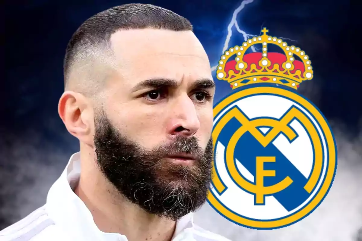 Futbolista amb barba i cabell curt davant de l’escut del Reial Madrid amb un fons fosc i un llamp.