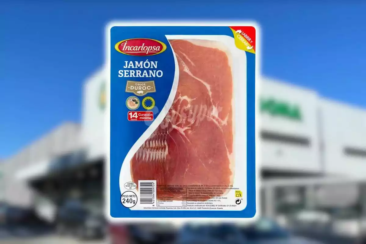Pack of Incarlopsa brand serrano ham with a blurred supermarket background, which is Mercadona. Pack of Incarlopsa brand serrano ham with a blurred supermarket background, which is Mercadona.