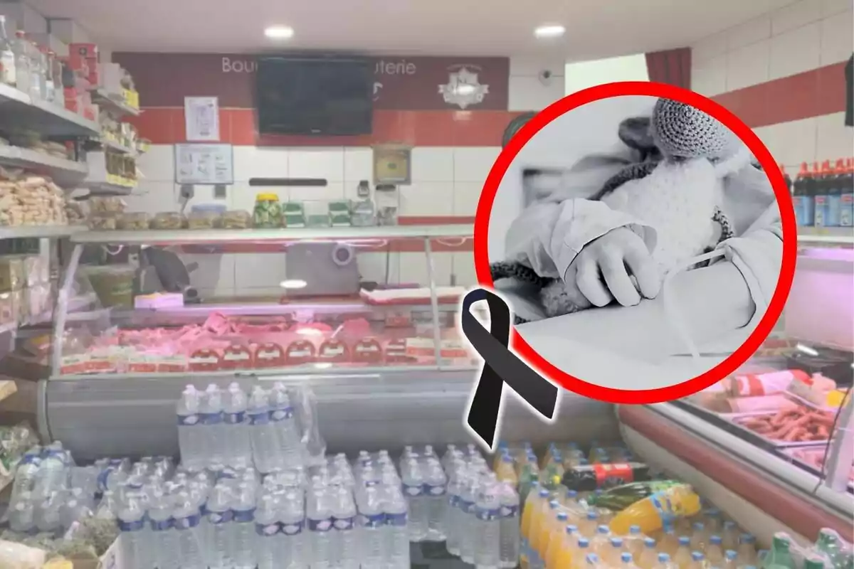Interior d’una botiga d’ultramarins amb ampolles d’aigua i sucs en primer pla, al fons un taulell de carns halal i un televisor, sobre la imatge apareix un cercle amb la foto en blanc i negre de la mà d’un nen hospitalitzat al costat d’un llaç negre de dol.