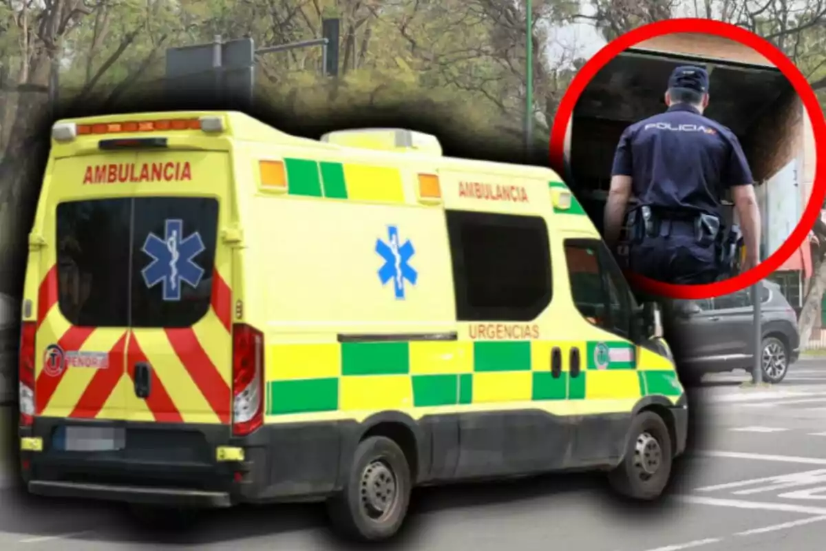 Ambulància d’emergències estacionada al carrer amb un requadre que mostra un policia d’esquena.