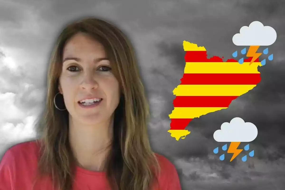 Dona jove amb samarreta vermella davant d’un fons de cel ennuvolat i un mapa de Catalunya amb icones de tempesta i pluja