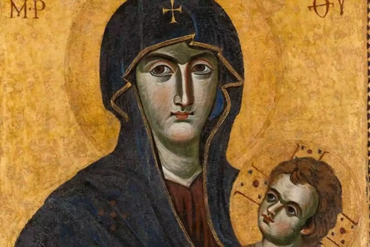 Pintura religiosa de estilo bizantino que muestra a una mujer con manto oscuro y un niño en brazos sobre un fondo dorado