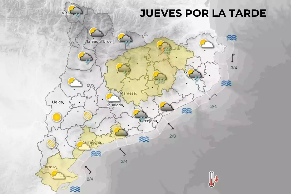 Mapa meteorològic de Catalunya per a la tarda de dijous amb icones que indiquen pluges, tempestes i núvols al centre i nord, mentre que al sud i oest predomina el sol i alguns núvols, a més de símbols de descens de temperatura i onatge a la costa. Mapa meteorològic de Catalunya per a la tarda de dijous amb icones que indiquen pluges, tempestes i núvols al centre i nord, mentre que al sud i oest predomina el sol i alguns núvols, a més de símbols de descens de temperatura i onatge a la costa.