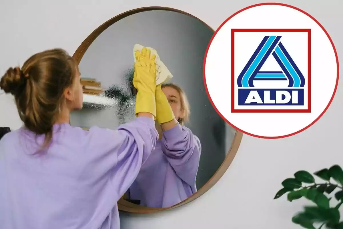 Dona amb guants grocs netejant un mirall rodó mentre apareix el logotip d’ALDI a la cantonada superior dreta