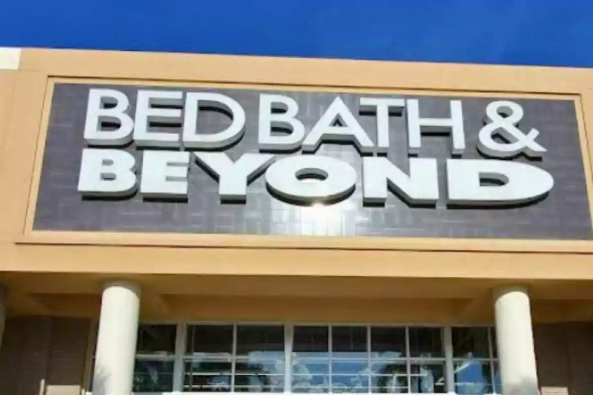 Storefront with a large white Bed Bath and Beyond sign Storefront with a large white Bed Bath and Beyond sign