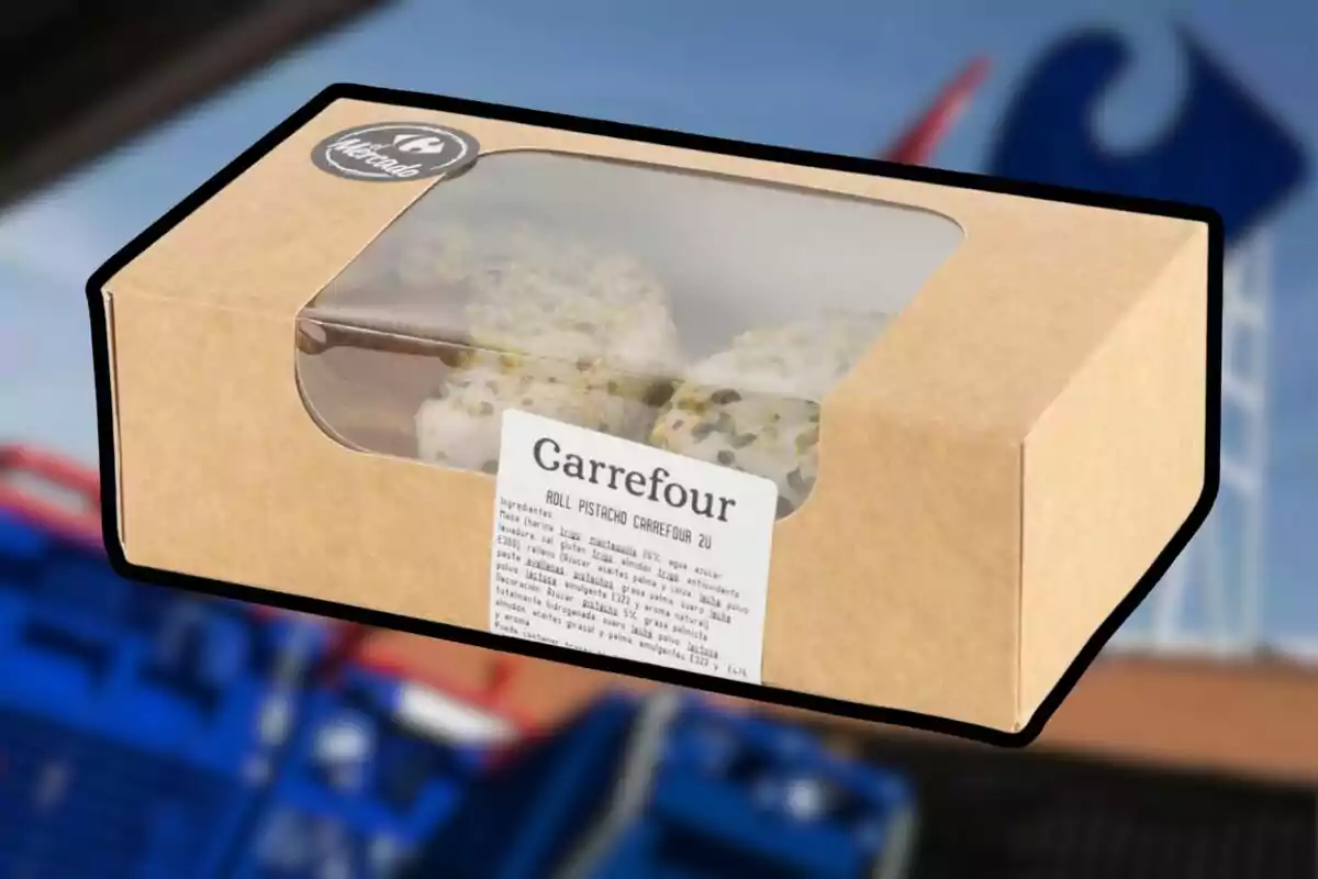 Caja de cartón con ventana transparente que contiene rollos de pistacho de la marca Carrefour Caja de cartón con ventana transparente que contiene rollos de pistacho de la marca Carrefour