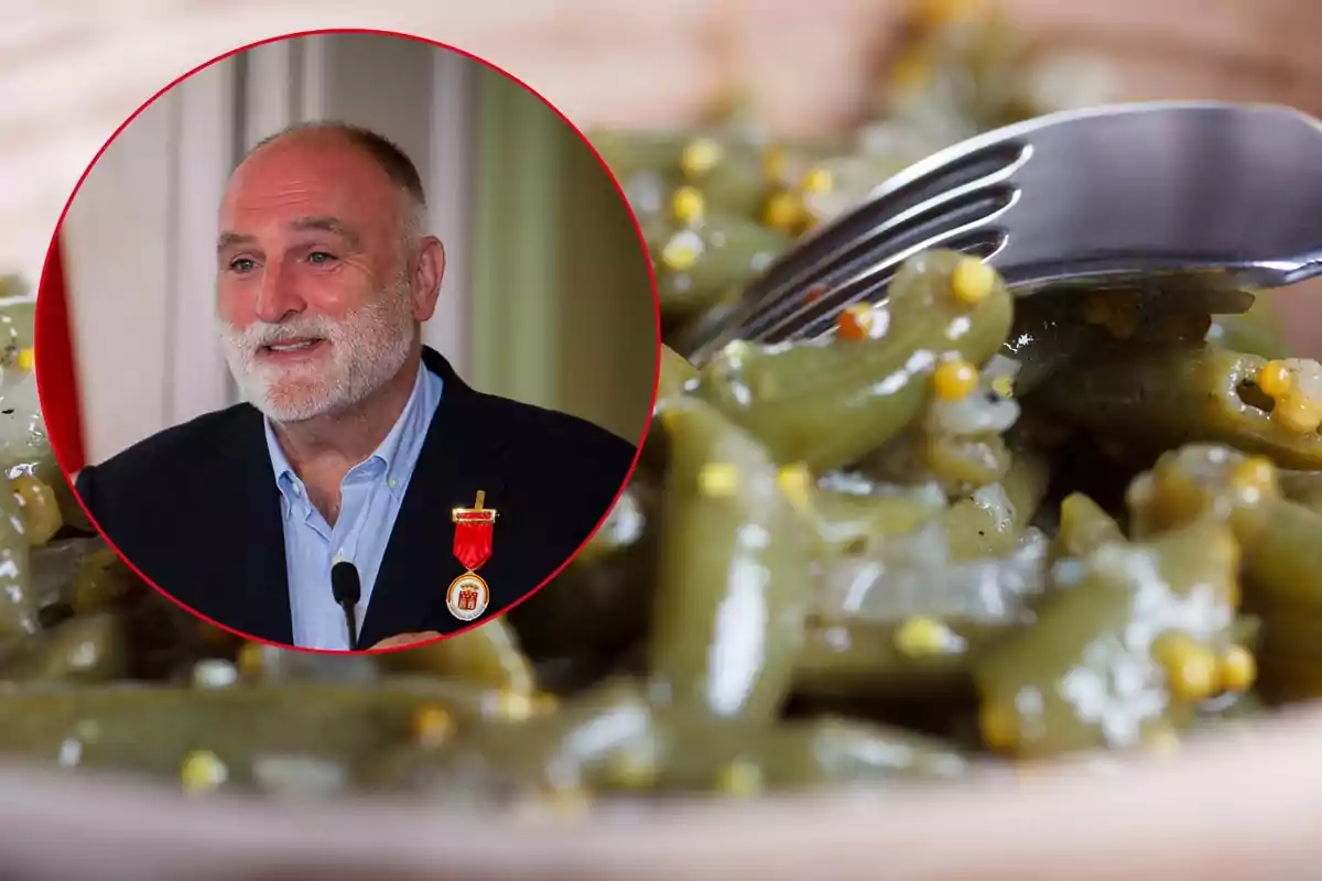 Un hombre sonriente con barba y medalla en el pecho aparece en un círculo sobre una imagen de ejotes cocidos con mostaza y un tenedor.