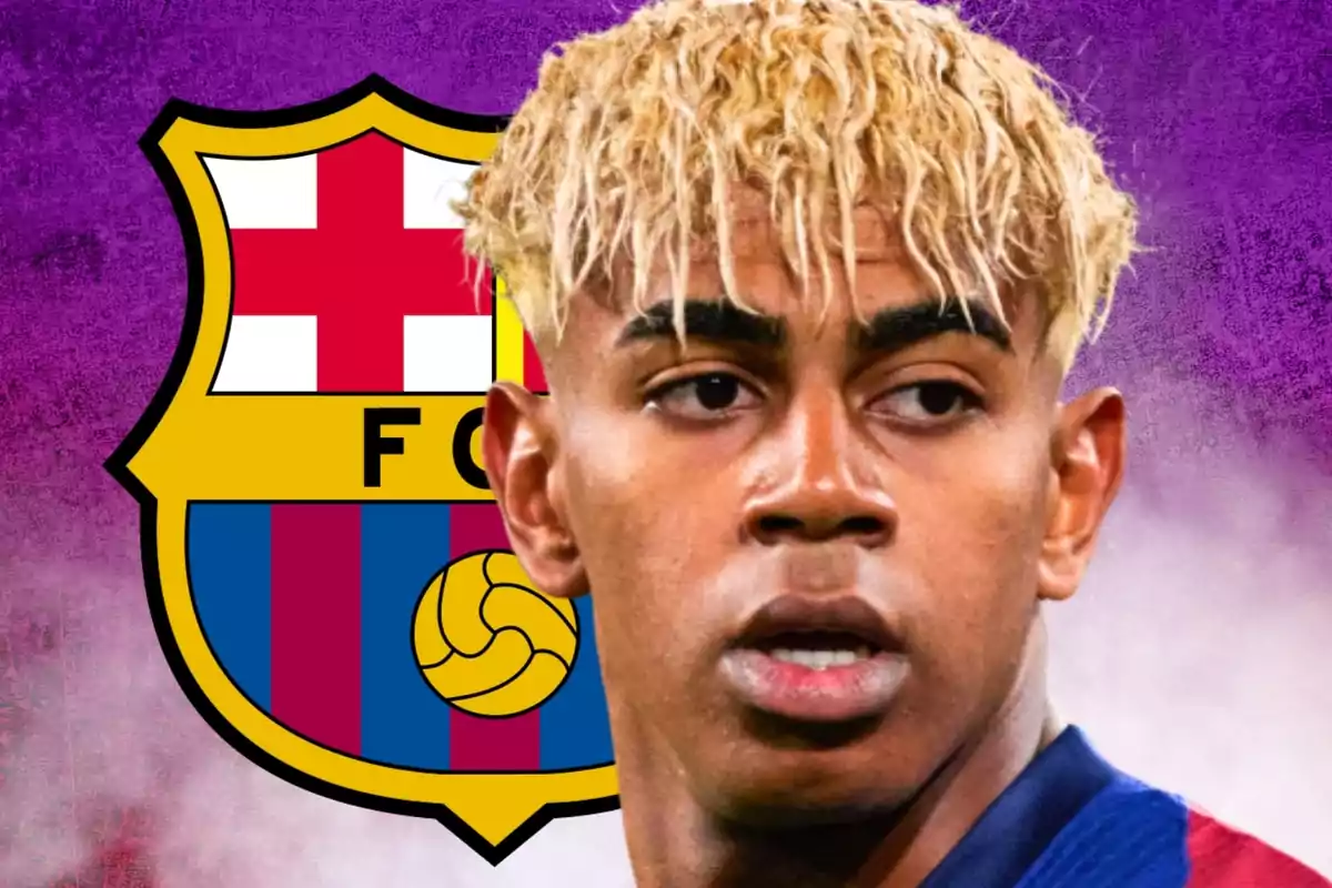 Jugador de fútbol con cabello rubio frente al escudo del FC Barcelona sobre un fondo morado