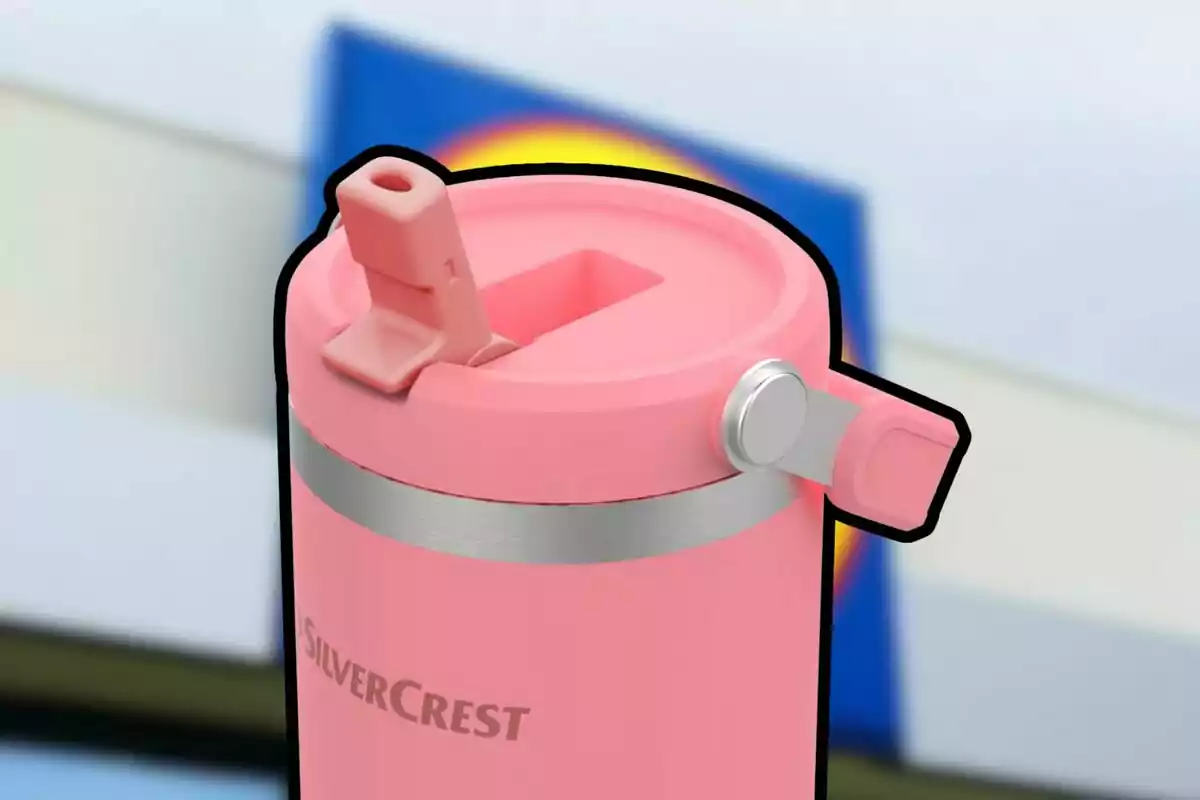 Pink thermal mug by SilverCrest with lid and flip spout Pink thermal mug by SilverCrest with lid and flip spout