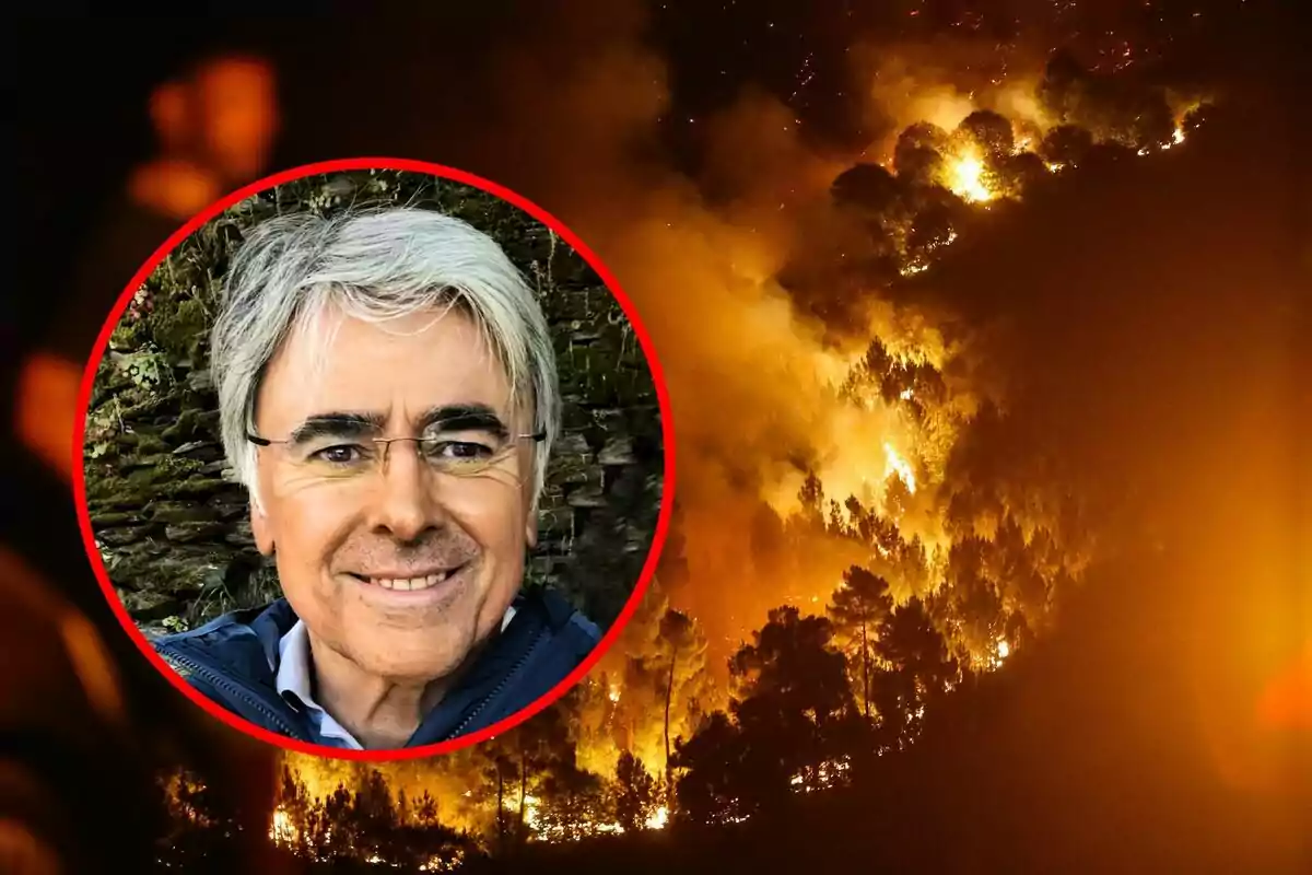 Paco Castañares amb cabells canosos i ulleres somriu en un requadre sobre una imatge d’un incendi forestal en un bosc durant la nit