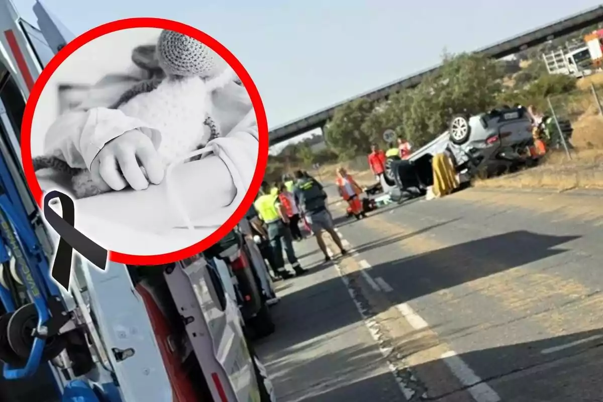 Accidente de tráfico con un coche volcado en la carretera, presencia de servicios de emergencia y un círculo con la imagen de un bebé hospitalizado y un lazo negro en señal de luto.