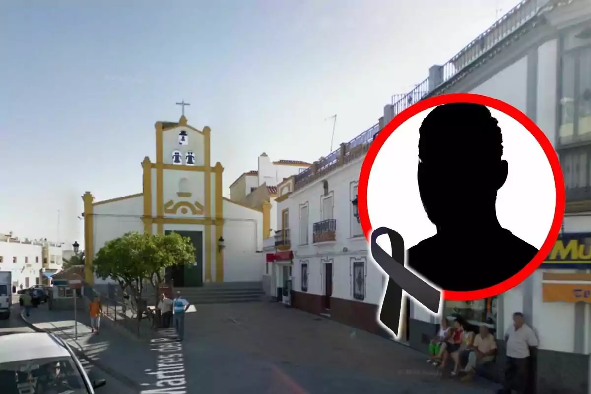 Fachada de una iglesia en una plaza de Sevilla con varias personas transeúntes y un círculo con la silueta de una persona y un lazo negro en señal de luto.