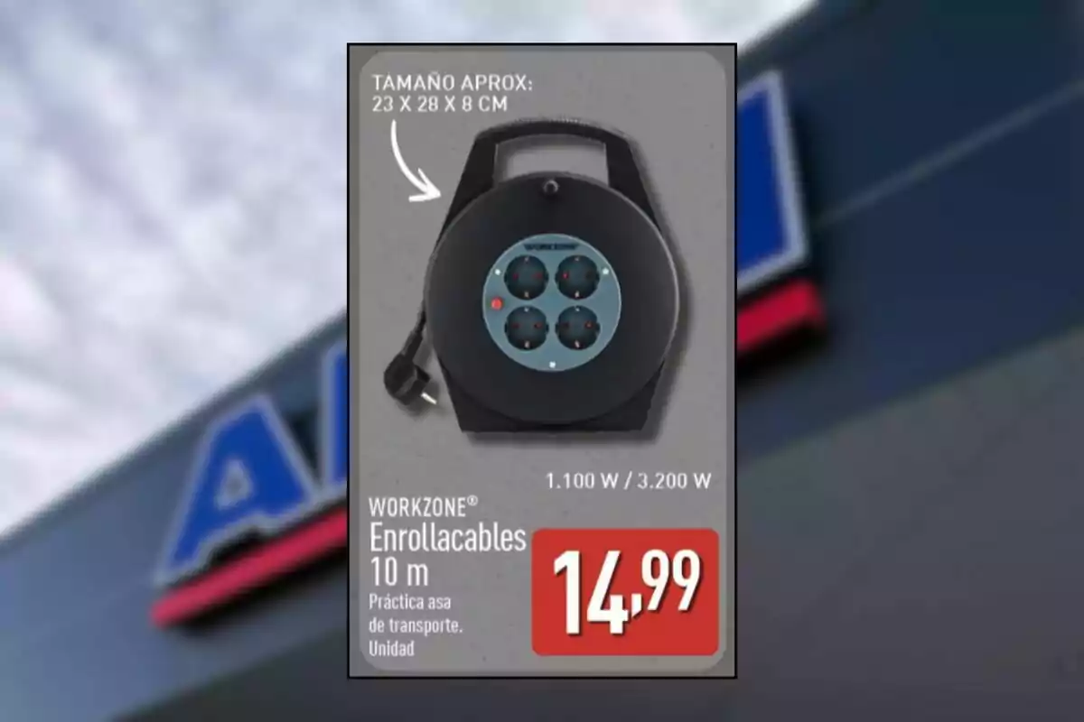Enrollacables negro de 10 metros marca Workzone con asa de transporte y cuatro enchufes, precio de 14,99 euros Enrollacables negro de 10 metros marca Workzone con asa de transporte y cuatro enchufes, precio de 14,99 euros