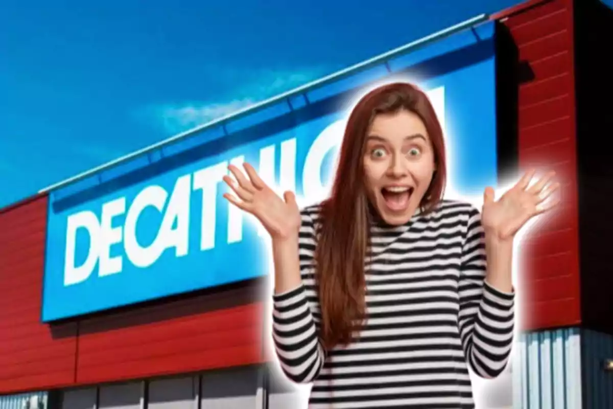 Dona jove amb expressió de sorpresa i alegria davant d’una botiga de Decathlon