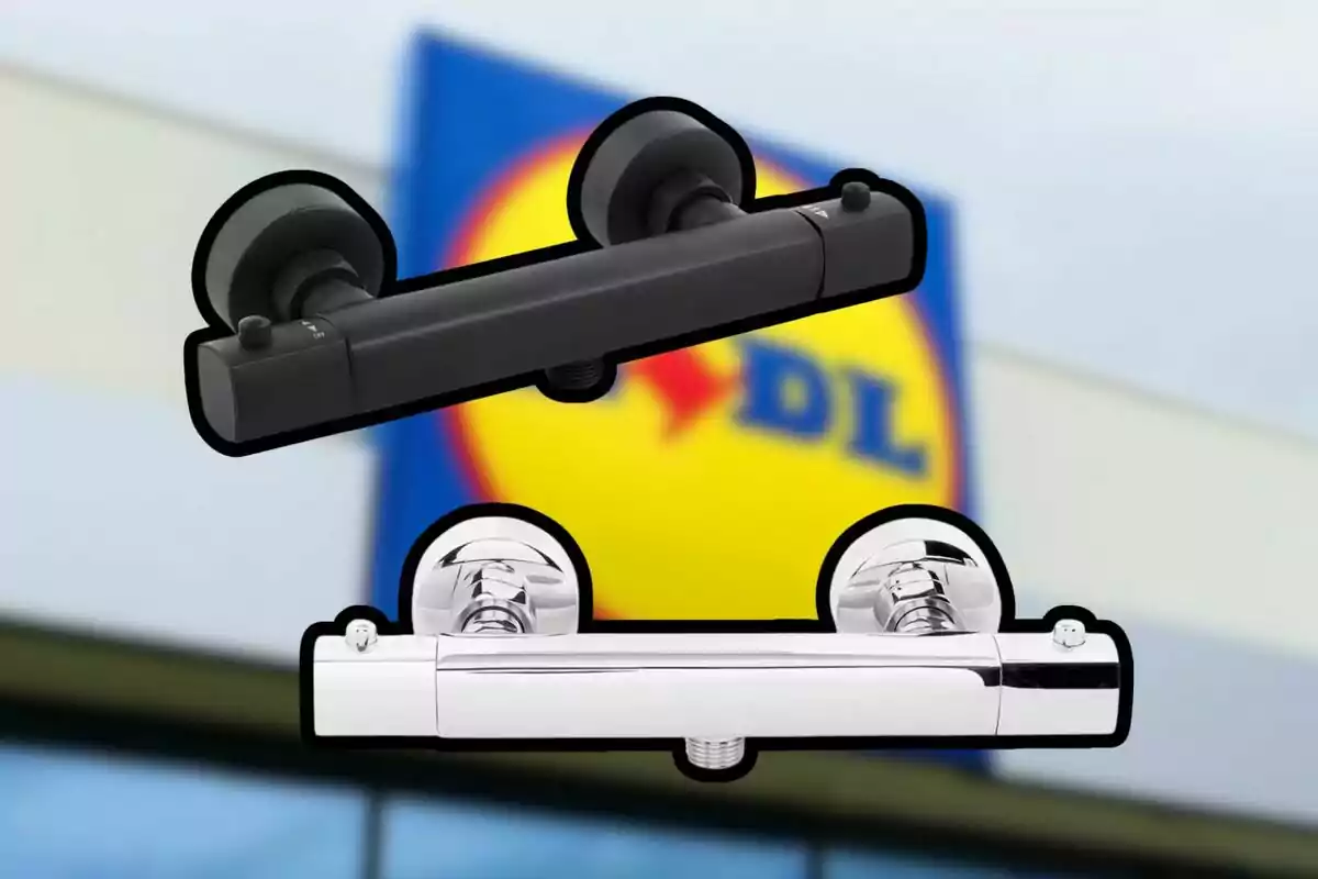 Dos grifos termostáticos, uno negro y otro plateado, aparecen sobre el fondo desenfocado de la fachada de una tienda con el logotipo de Lidl. Dos grifos termostáticos, uno negro y otro plateado, aparecen sobre el fondo desenfocado de la fachada de una tienda con el logotipo de Lidl.