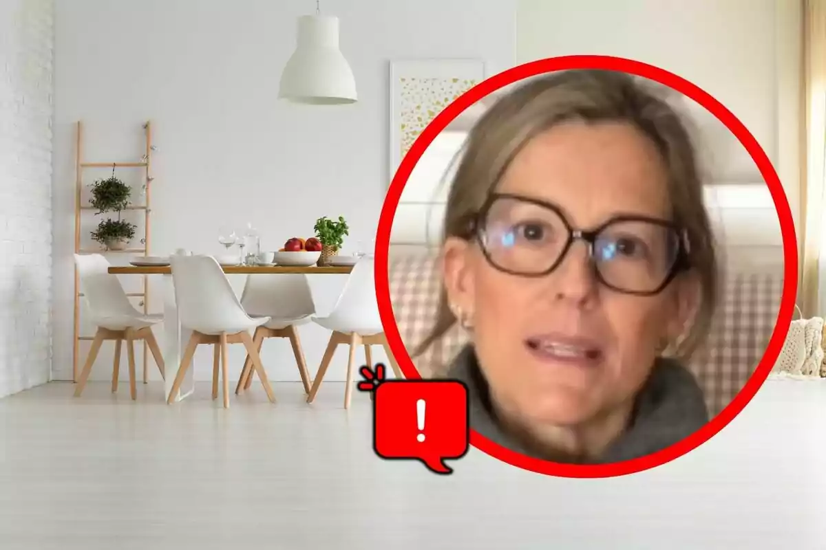 Menjador modern amb cadires blanques i taula de fusta, superposat un cercle vermell amb el rostre d’una dona amb ulleres, que és Berta Lamas, i una icona d’advertència.