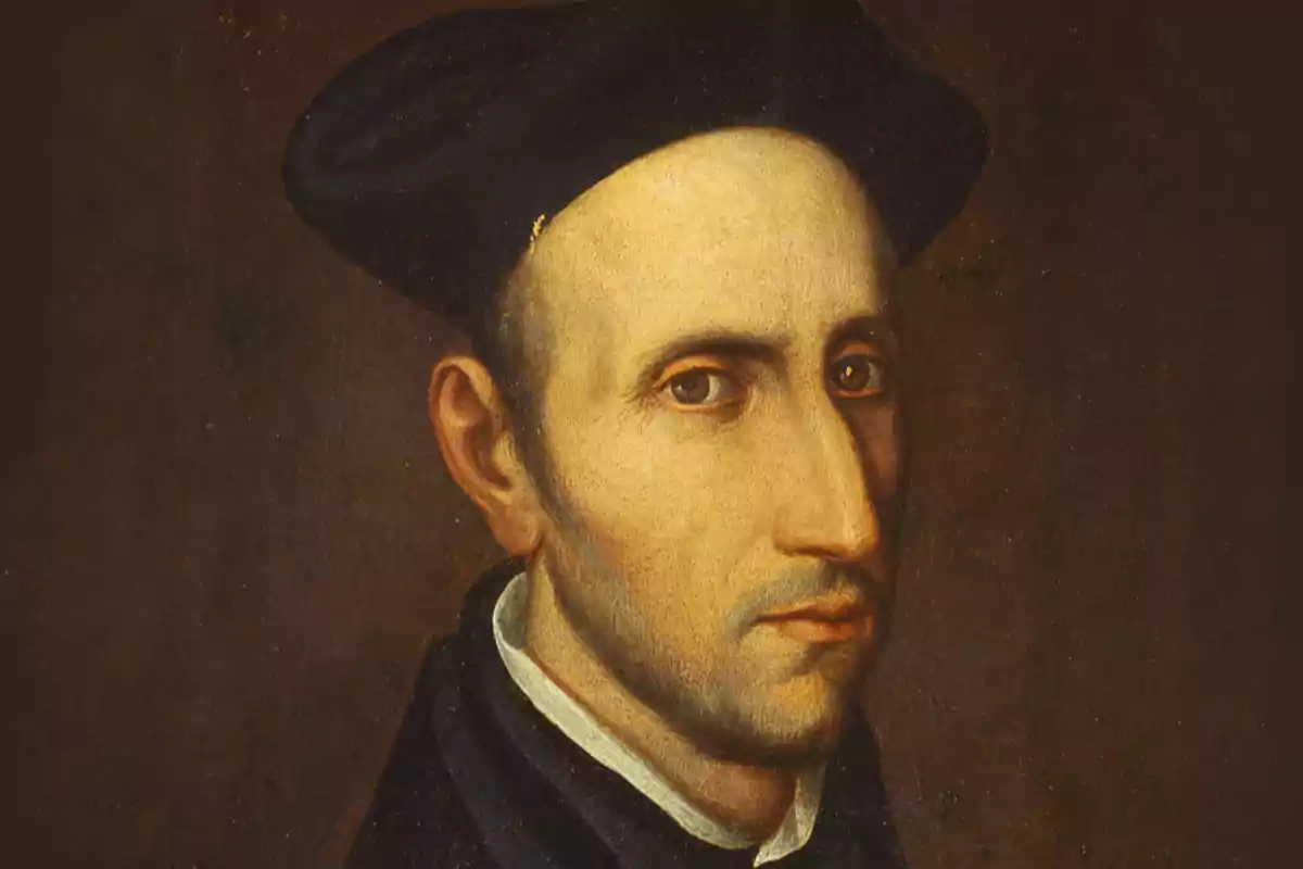 Retrato de un hombre con boina negra y expresión seria sobre un fondo oscuro