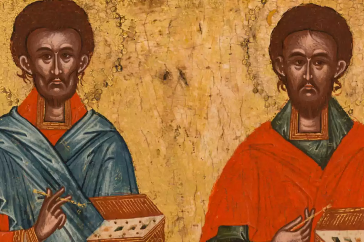 Dos figuras masculinas con barba y túnicas coloridas sostienen cajas decoradas sobre un fondo dorado envejecido Dos figuras masculinas con barba y túnicas coloridas sostienen cajas decoradas sobre un fondo dorado envejecido