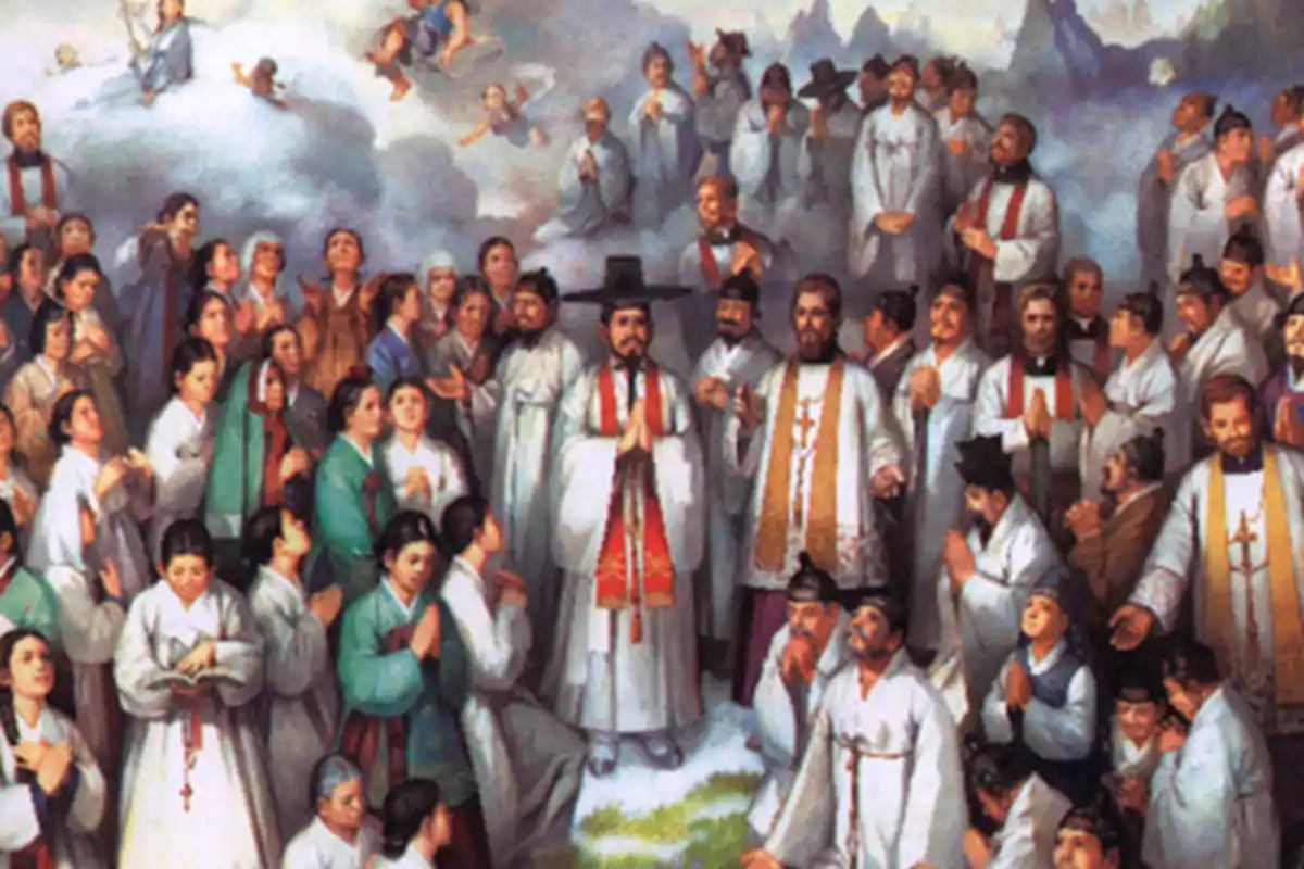 Pintura de un grupo numeroso de personas vestidas con ropas tradicionales y religiosas reunidas en un ambiente celestial con nubes y ángeles en el fondo Pintura de un grupo numeroso de personas vestidas con ropas tradicionales y religiosas reunidas en un ambiente celestial con nubes y ángeles en el fondo