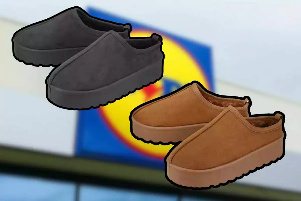 Dos parells de sabatilles tipus pantufla de color negre i marró amb un fons desenfocat d’un rètol de supermercat Dos parells de sabatilles tipus pantufla de color negre i marró amb un fons desenfocat d’un rètol de supermercat