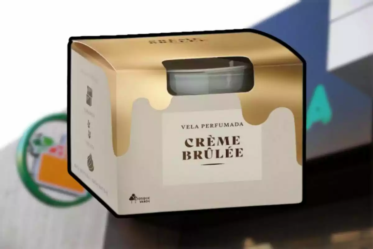 Caixa d’espelma perfumada amb aroma de crème brûlée de la marca Bosque Verde