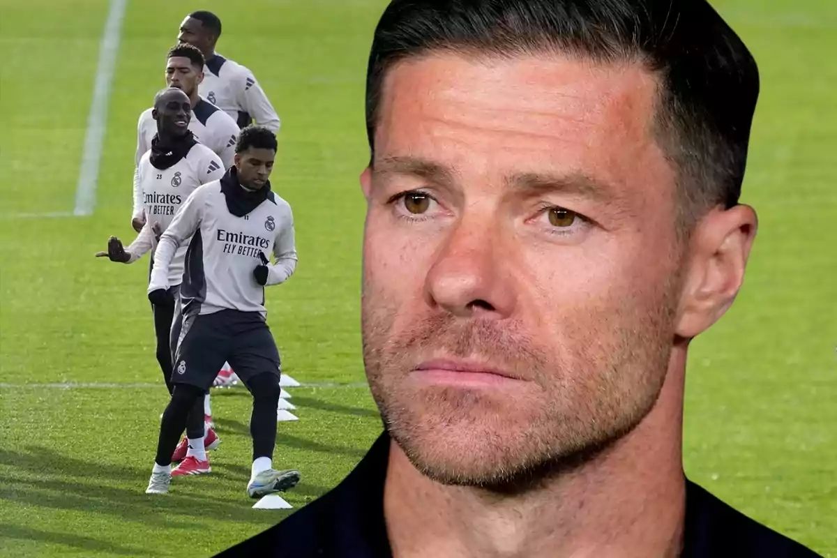 Un grup de jugadors del Reial Madrid s’entrena al camp mentre un rostre masculí apareix en primer pla amb una expressió seriosa.