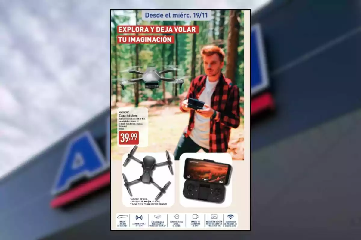 Publicitat d’un dron quadricòpter amb control remot i un home al bosc utilitzant el dispositiu, acompanyat de text promocional i preu destacat