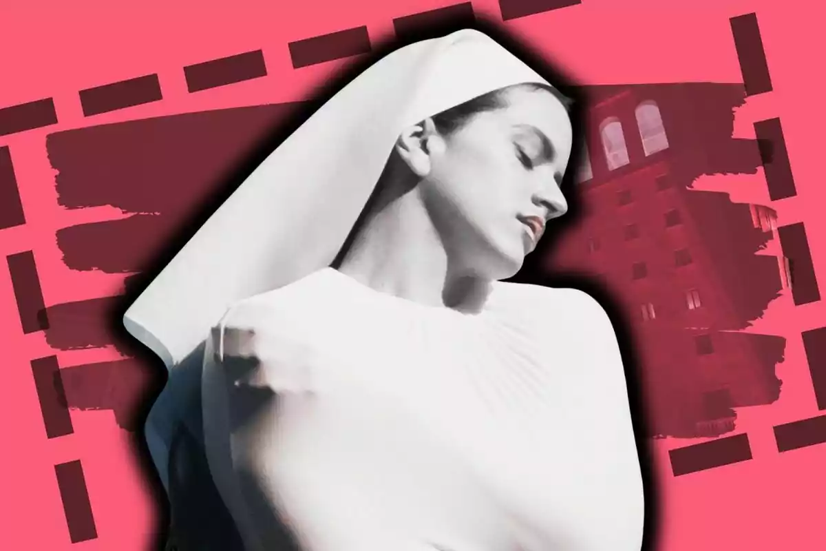 Rosalía vestida de blanco con tocado tipo monja posando con los ojos cerrados sobre un fondo rosa con detalles geométricos y un edificio difuminado.