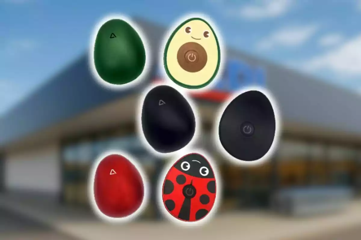 Sis petits dispositius que serveixen per escalfar les mans en forma d’ou amb diferents colors i dissenys, incloent-hi un alvocat i una marieta, sobre un fons borros d’un edifici d’Aldi. Sis petits dispositius que serveixen per escalfar les mans en forma d’ou amb diferents colors i dissenys, incloent-hi un alvocat i una marieta, sobre un fons borros d’un edifici d’Aldi.