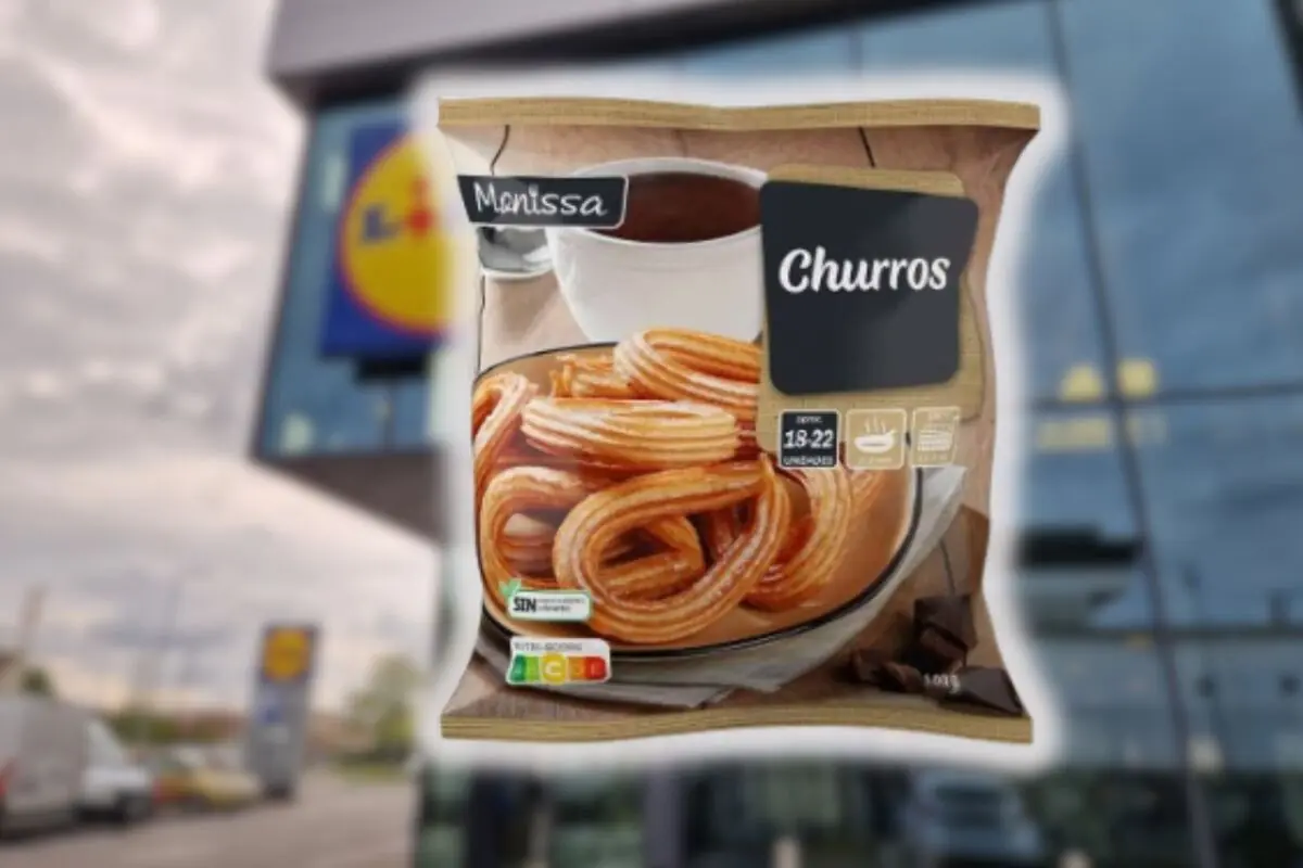 Bag of frozen churros, Menissa brand, with a cup of hot chocolate in front of a blurred Lidl supermarket