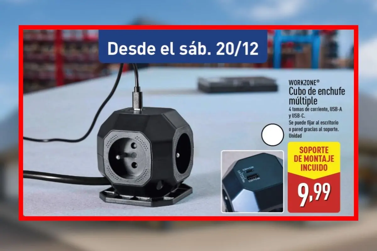 Cubo de enchufe múltiple negro con cuatro tomas de corriente y puertos USB, soporte de montaje incluido, precio de 9,99 euros, disponible desde el sábado, 20 de diciembre, en Aldi.