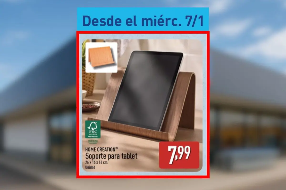 Folleto de Aldi en el que se anuncia un soporte de madera para tablet Home Creation disponible desde el miércoles 7 de enero por 7,99 euros. Folleto de Aldi en el que se anuncia un soporte de madera para tablet Home Creation disponible desde el miércoles 7 de enero por 7,99 euros.