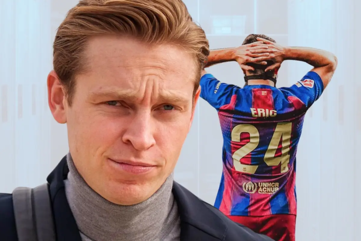 Primer pla d’un home amb gest seriós i al fons un futbolista d’esquena amb la samarreta blaugrana número 24 i el nom Eric, amb les mans al cap