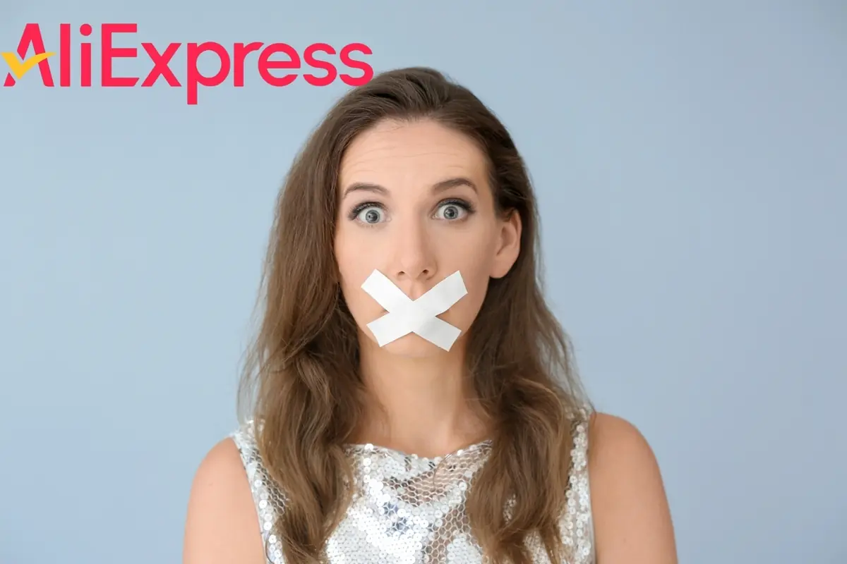 Montaje con mujer sorprendida, con cinta adhesiva en forma de X sobre la boca, junto al logo de AliExpress