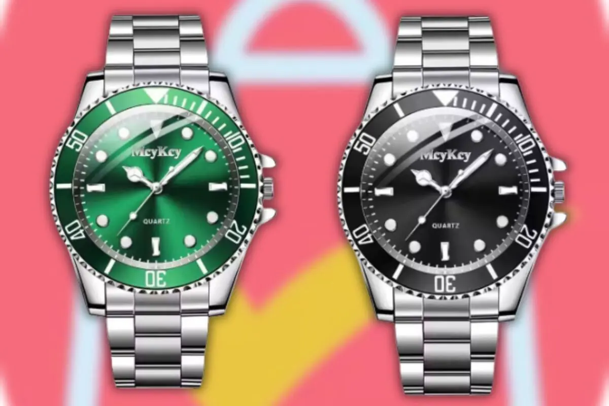 Dos relojes de pulsera metálicos tipo buceo uno con esfera verde y otro con esfera negra sobre un fondo rosa llamativo