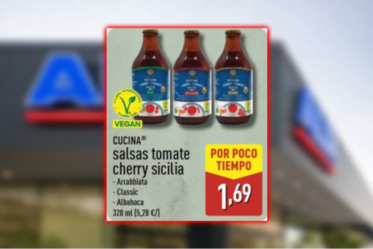 Oferta de salsas de tomate cherry Sicilia marca Cucina en frascos de vidrio variedades arrabbiata clásica y albahaca veganas 320 ml cada una con precio promocional de 1,69 euros por poco tiempo