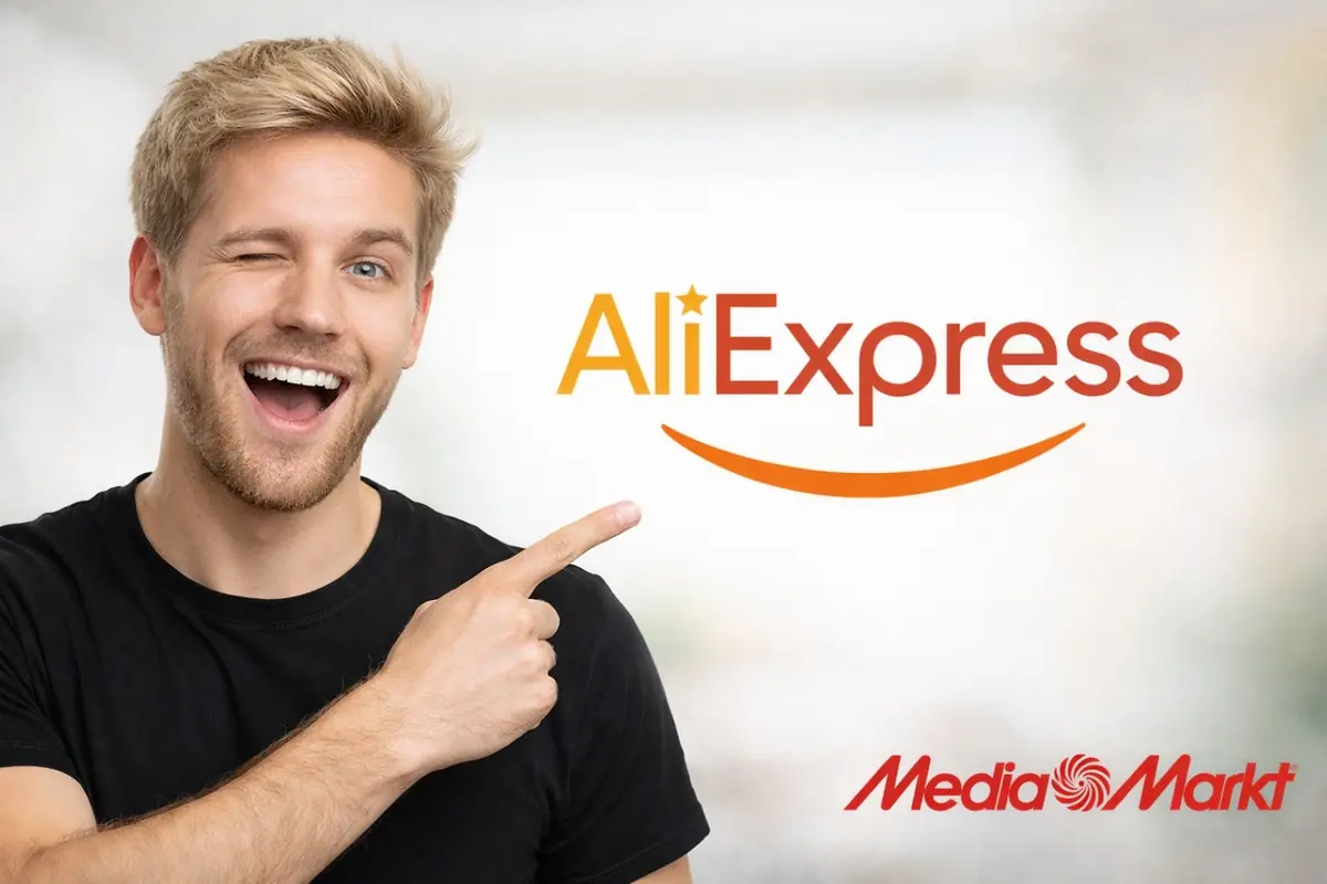 Montaje con hombre joven sonriendo y guiñando un ojo mientras señala el logo de AliExpress, mientras el logo de MediaMarkt está en la esquina inferior derecha