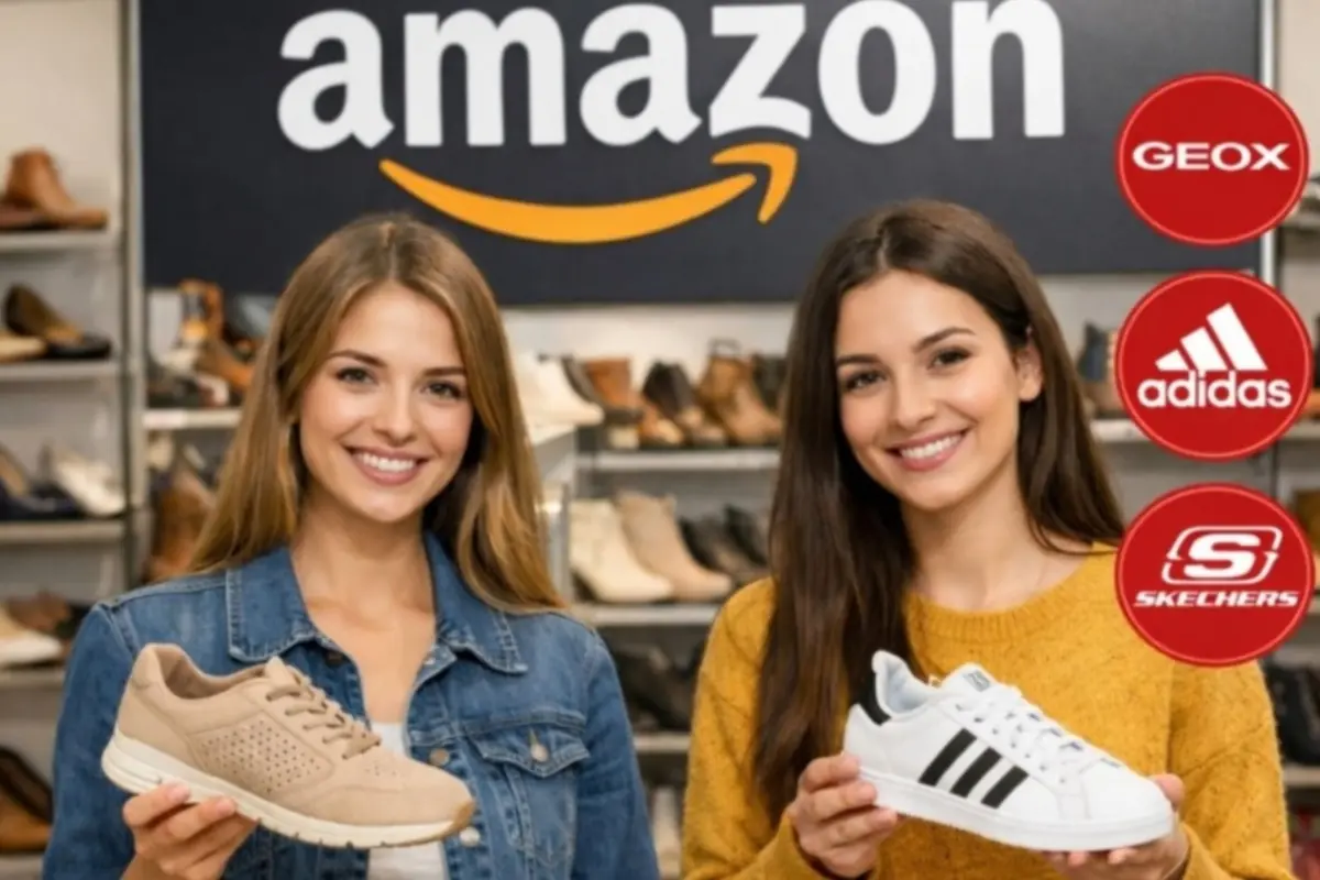 Dos mujeres sonrientes en una tienda de zapatos sostienen zapatillas deportivas frente a un cartel de Amazon con logotipos de las marcas Geox, Adidas y Skechers
