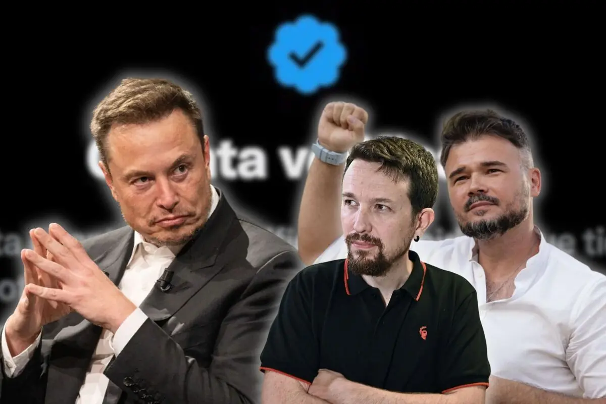 Tres homes en primer pla sobre un fons fosc amb una icona de verificació blava al centre