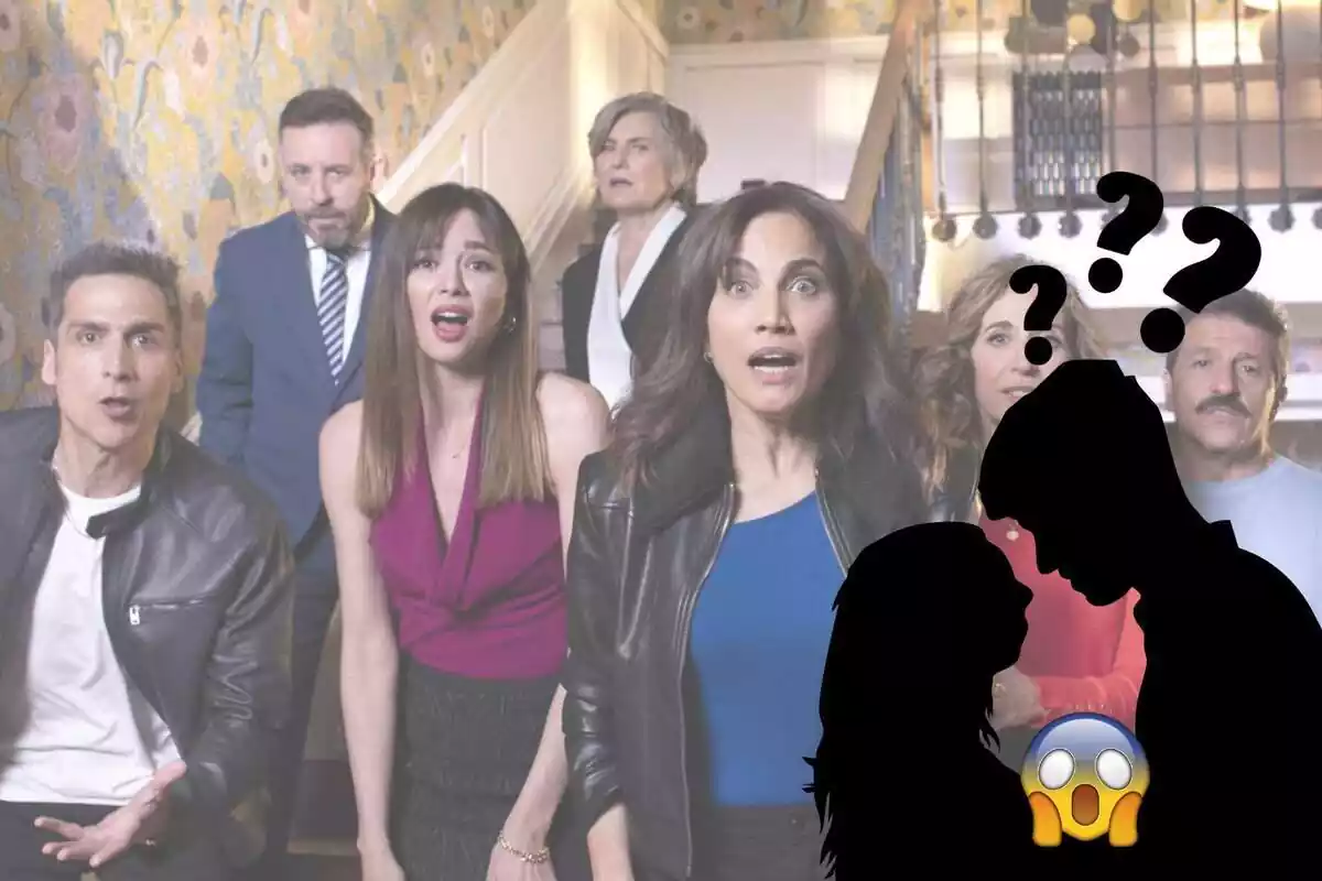 Imatge del cartell promocional de la sèrie '4 estrellas' de fons i, en un primer pla, la silueta d'una parella amb interrogants i un emoji de sorpresa