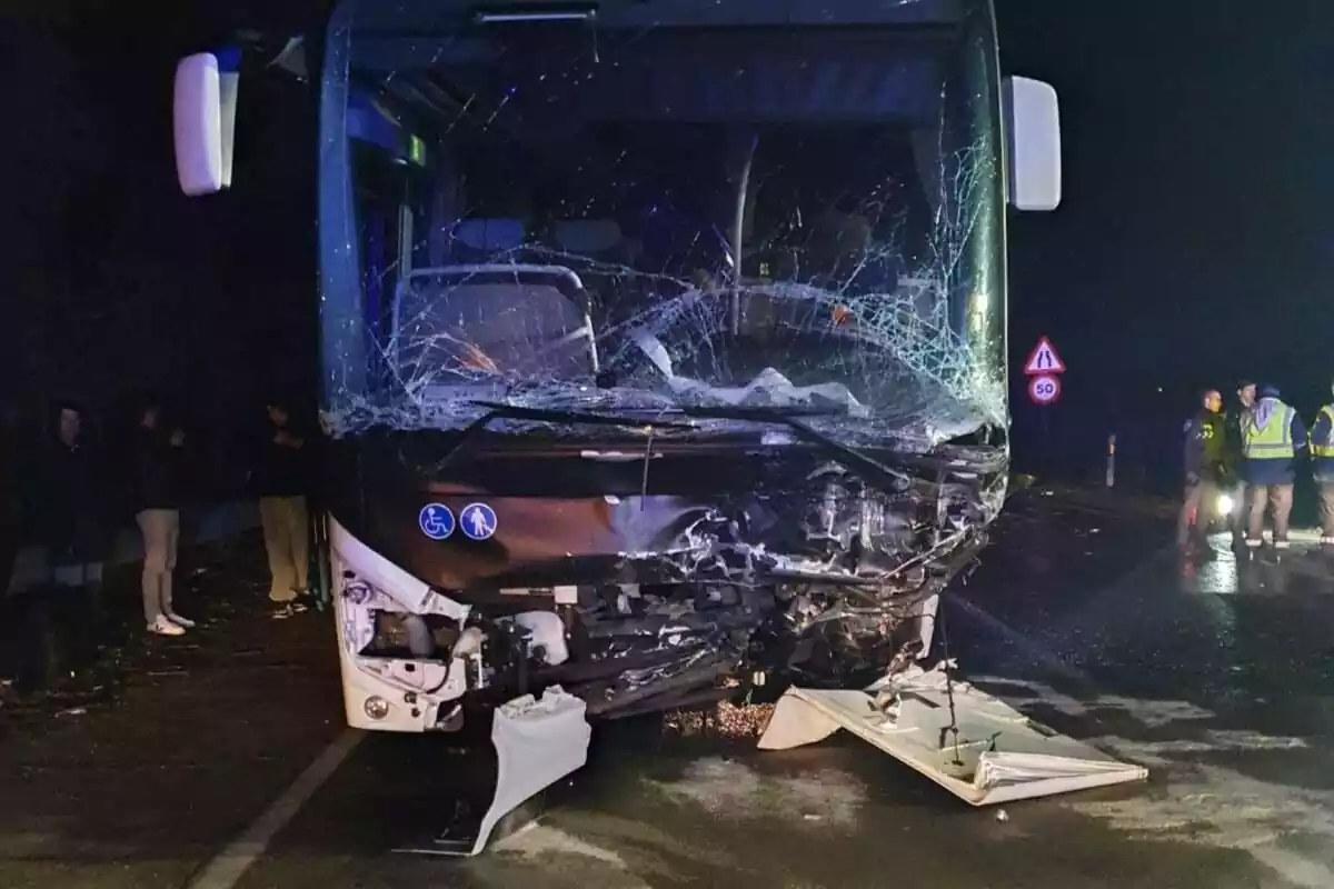 Accident d'autobús amb un tusim a Talavera de la Reina