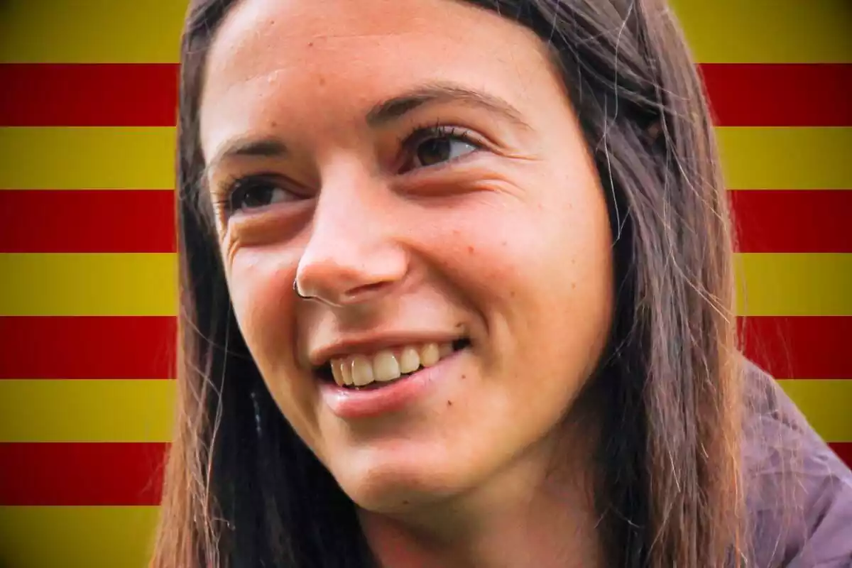 Aitana Bonmatí amb la bandera de Catalunya al fons