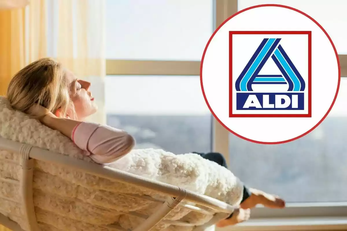 Dona relaxant-se en una cadira al costat d'una finestra amb el logotip d'Aldi superposat.