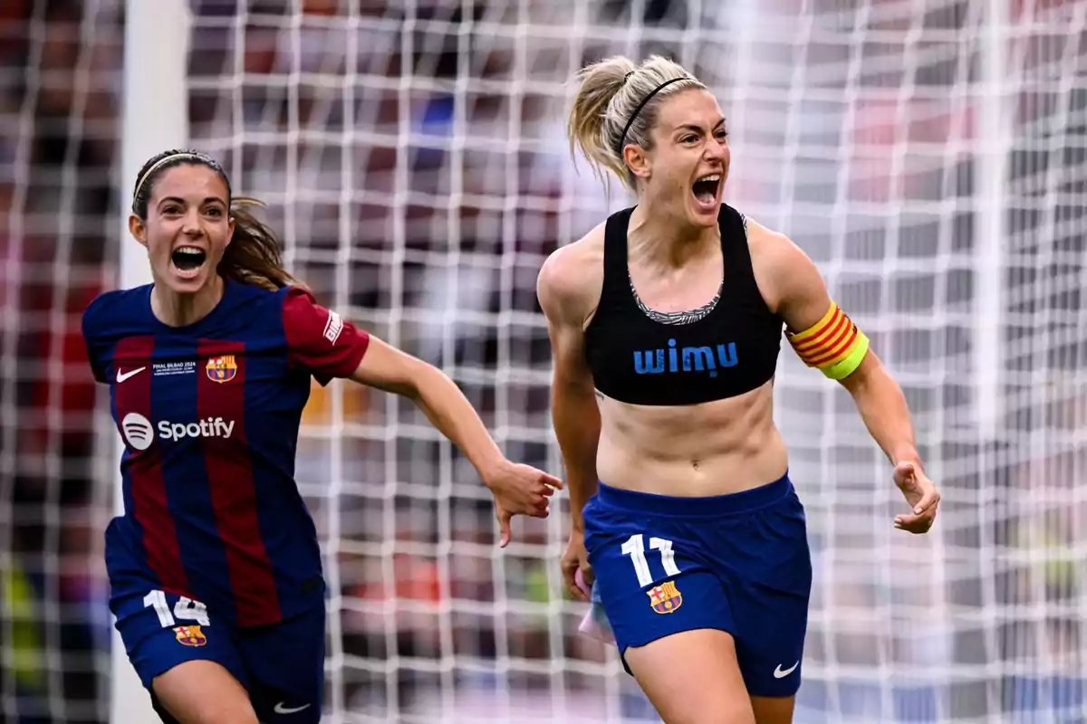 Alexia Putellas i Aitana Bonmatí celebrant el gol a la Final de la Champions