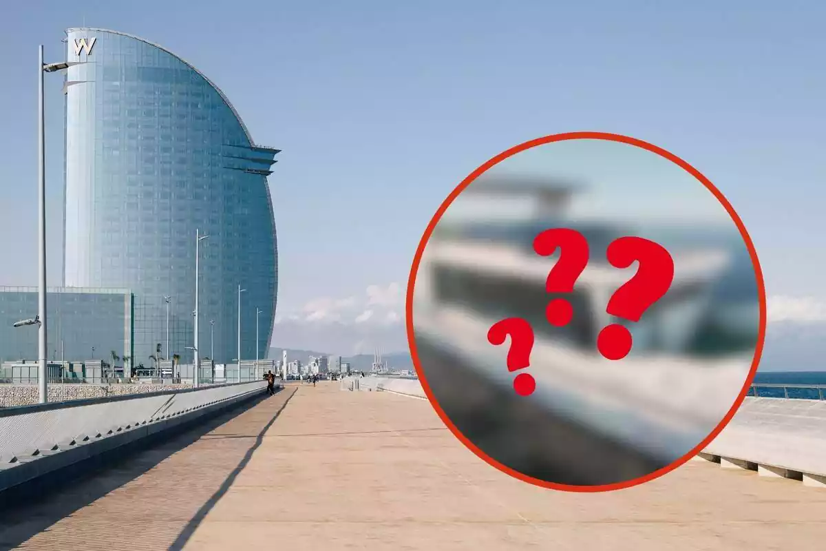 Fotomuntatge amb fons de la Barceloneta i una foto difuminada emmarcada del nou transport marítim de Barcelona amb signes d'interrogació