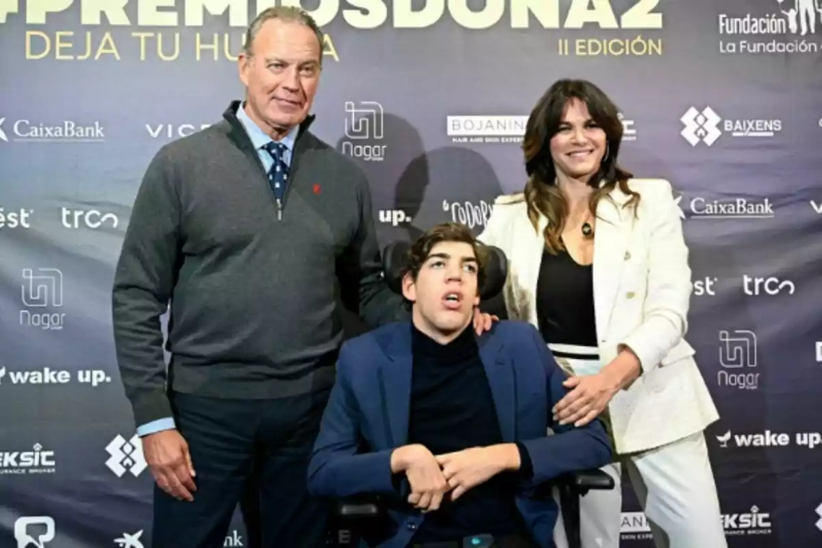 Bertín Osborne, Fabiola Martínez, and their son Kike during the second edition of the Dona2 Awards presented by the Bertín Osborne Foundation, on November 28, 2024, in Madrid.